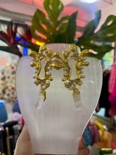 Load image into Gallery viewer, Golden Keyhole Crystal Drop Earrings