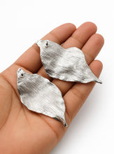 Load image into Gallery viewer, Sculpted Silver Wave Earrings