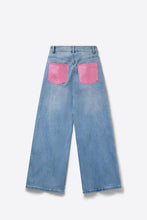 Load image into Gallery viewer, Light blue wide-leg denim jeans shown from the back, featuring two contrasting pink fabric back pockets, on a light gray background.