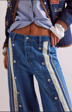 Load image into Gallery viewer, Wide Leg Button Striped Jeans
