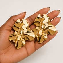 Load image into Gallery viewer, Sculpted Gold Earrings
