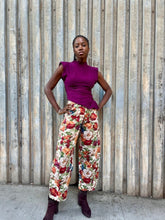 Load image into Gallery viewer, Floral Tapestry Cargo Jogger Pants
