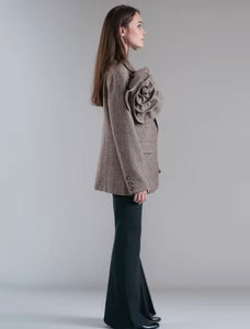 Introducing the Tweed Blazer with 3D Flower—a chic blend of classic and bold! Crafted from luxurious twill woolen fabric, this single-button blazer features a notched lapel and a stunning oversized detachable 3D flower that adds a dramatic flair. Perfect for making a statement, it combines sophistication and uniqueness, allowing you to switch up your look with ease. Dress it up for work or a night out—this piece guarantees to turn heads! Available now in women's sizes.