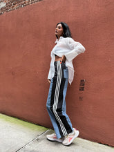 Load image into Gallery viewer, Wide leg Jeans with Black Stripe
